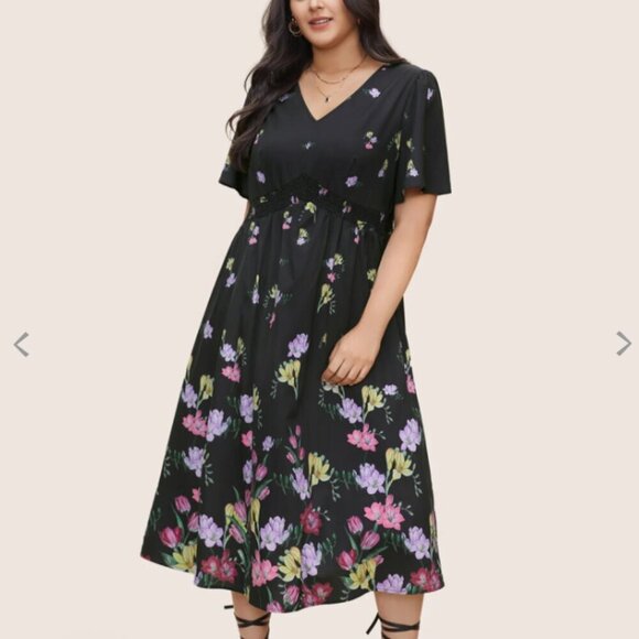 BloomChic Plus Size Floral Print Shirred Pocket Ruffle Sleeve Dress 4XL us26 - Picture 3 of 5